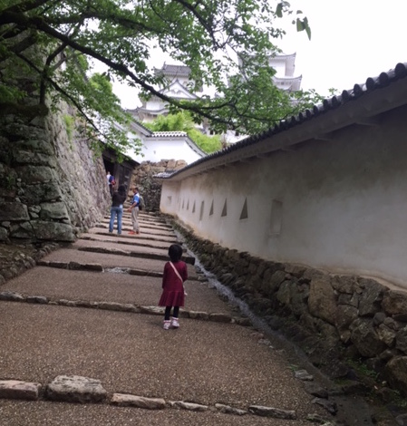 姫路城の坂とめ